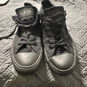 All black vans men’s 6.5 womens 8.5